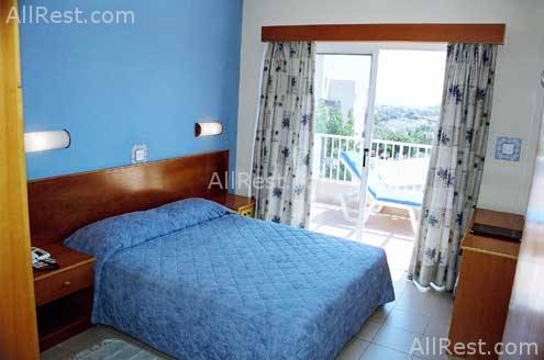 Mayfair Hotel & Apartments 13